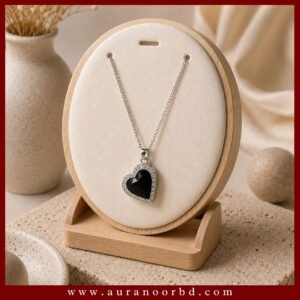 Black Heart Pendant Necklace— Auranoor
